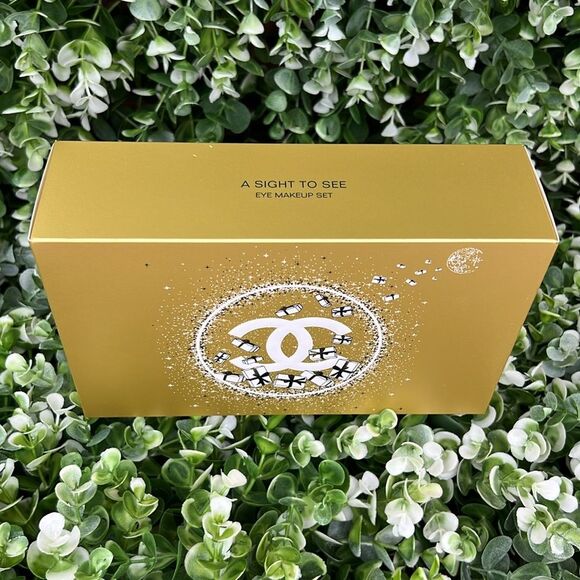 Chanel Limited Edition Gold Gift Box A Sight To See - Picture 3 of 7